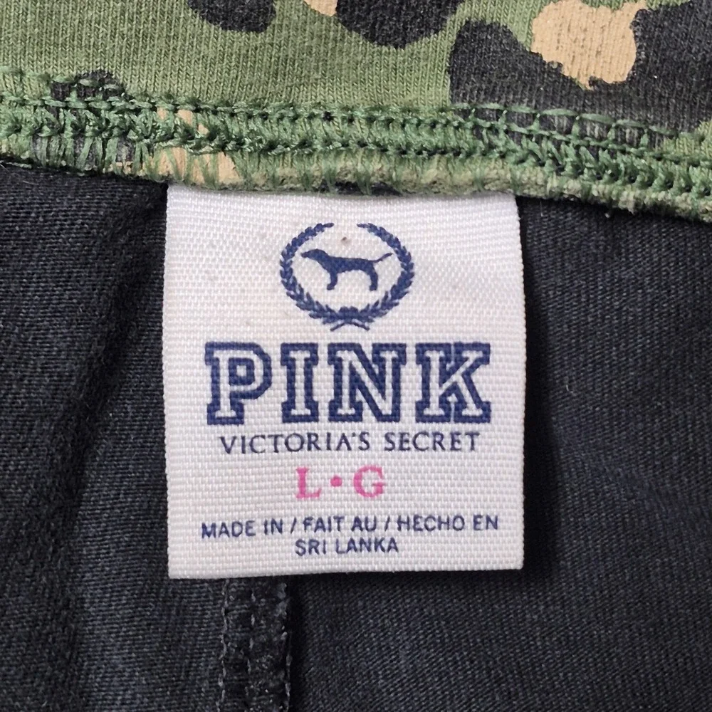 VTG 2011 Victoria's Secret PINK Women's L Foldover Yoga Shorts Leopard Y2K